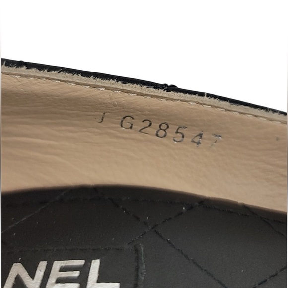 Reserved. CHANEL Black Quilted Heels - Picture 5 of 7